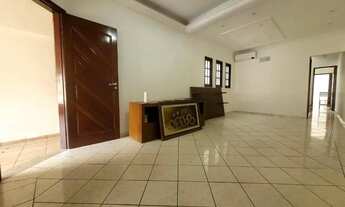 Imagem: Casa 3 dormitórios para locação. 100m²