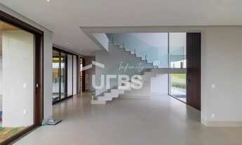 Imagem 2: O Jardins França é um condomínio de alto padrão, que tem uma integração com uma mata nativ