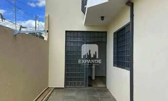 Imagem 3: Casa com 4 dormitórios à venda, 215 m² por R$ 610.000,00 - Vila Pinheiro Machado - Botucat