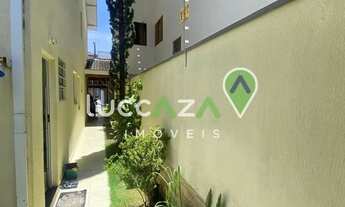 Imagem 2: Imperdível oportunidade de investimento: Casa à venda em Jacareí-SP, bairro Loteamento Vil