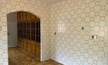 Imagem 7: Casa bem ampla com 4 quartos e 1 Suíte no Bairro Santo Antônio - R$490mil