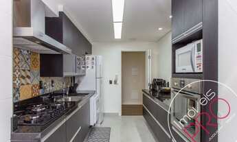 Imagem 2: Prédio Moderno - Apto bem decorado fino acabamento! Sala integrada varanda fechada de vidr