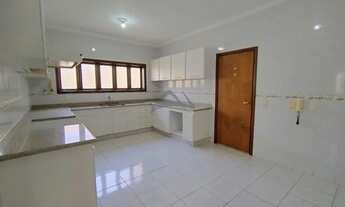 Imagem 7: Casa de condomínio para aluguel possui 430 metros quadrados com 4 quartos