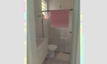 Imagem 3: Sobrado com 5 casas e 1 galpão