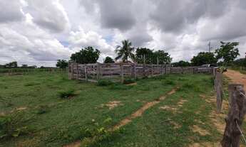 Imagem 2: Sítio Formado para Pecuária, Santo Onofre, 72km do Trevo do Lagarto (Várzea Grande/MT