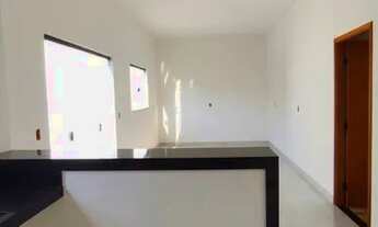 Imagem 4: CASA EM RUA PUBLICA