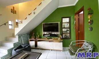 Imagem 2: CA00286 - Sobrado com 2 suítes na Praia da Maranduba. Condomínio com piscina. Aceita finan