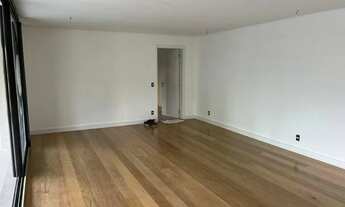 Imagem 6: Apartamento para aluguel e venda tem 230 metros quadrados com 4 quartos