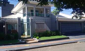 Imagem 2: Sobrado para venda possui 400 metros quadrados com 5 quartos