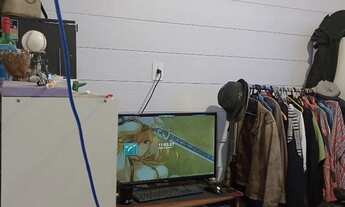 Imagem 10: Imperdível casa simples de madeira