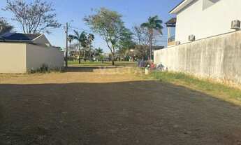 Imagem 3: Oportunidade no Village Damha 2 lote próximo à portaria e lazer