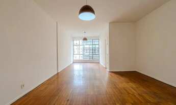 Imagem 2: Imóvel para aluguel possui 115 metros quadrados com 3 quartos em Copacabana - Rio de Janei