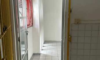 Imagem 5: Alugo apartamento para moradia/escritório no Centro, 3 quartos e 1 banheiro