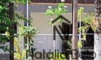 Imagem: Casa em terreno inteiro com piscinano Ouro