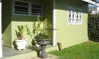 Imagem 5: Casa em Porto Alegre, no bairro Ipanema, com 3 dormitório(s), e 3 banheiros, à v