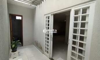 Imagem 5: Casa mobiliada com 3 quartos sendo 1 suíte, disponível para locação no bairro Umuarama em