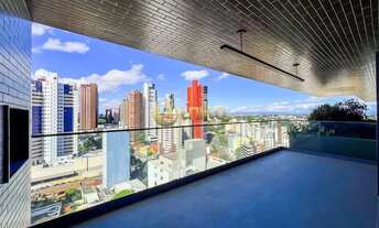 Imagem 6: Luxo e Elegância em 4 Suítes e Sacada Gourmet no Serra Juvevê