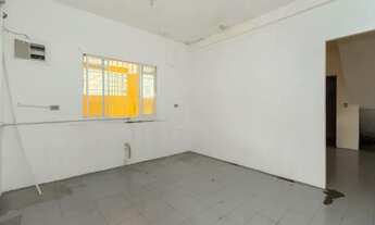 Imagem 4: Casa para venda em Vila Zat com 4 quartos, sendo 1 suíte , 314m²