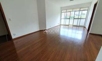 Imagem 2: Amplo apto 3 quartos, suíte, varanda e DCE. Prédio individual, com elevador