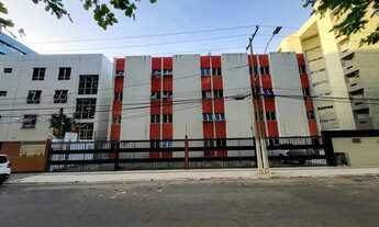 Imagem 3: Aluga-se Apto Quarto e Sala no EDF. Carlton, Ponta Verde. 20 metros do MAR! <br><