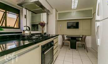 Imagem 7: Apartamento para venda com 147 metros quadrados com 3 quartos em Petrópolis - Porto Alegre