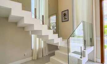 Imagem 3: Casa de condomínio para venda possui 360 metros quadrados com 4 quartos