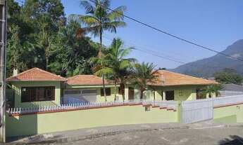 Imagem 3: Casa para aluguel possui 350 metros quadrados com 4 quartos em Vila Lalau - Jaraguá do Sul