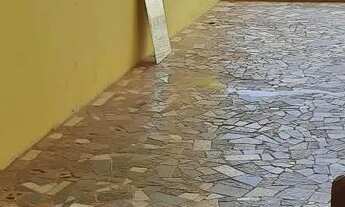 Imagem 3: Kitinete aconchegante em terraço