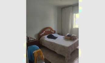 Imagem 6: Sobrado com 5 casas e 1 galpão