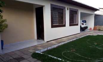 Imagem 3: ALUGO Excelente casa com piscina e jardim em Capim Macio