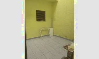 Imagem 2: Sobrado com 5 casas e 1 galpão