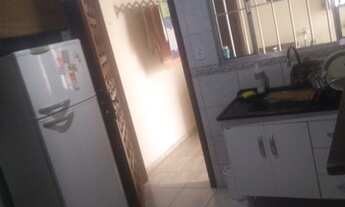 Imagem 5: Casa com edicula para venda possui 85 metros quadrados com 3 quartos - Uberaba - Curitiba