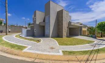 Imagem 4: Casa de Condomínio para venda em Swiss Park de 300.00m² com 3 Quartos, 1 Suite e 4 Garagen