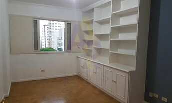 Imagem 5: Apartamento espaçoso com 3 dormitórios, sendo 2 suítes com janelões em rua tranquila do Ja