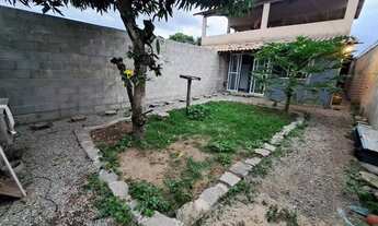 Imagem 3: Duas casas a poucos metros da Praia dos Recifes - Vila Velha - ES