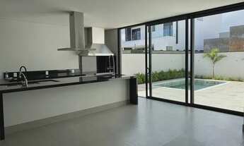 Imagem 2: Casa de condomínio térrea para venda com 240 m² com 3 quartos