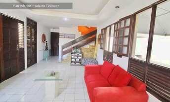 Imagem 3: Casa duplex em condomínio fechado com 257m² de área construída, 4 suítes e piscina