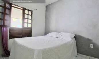 Imagem 7: Casa duplex em condomínio fechado com 257m² de área construída, 4 suítes e piscina