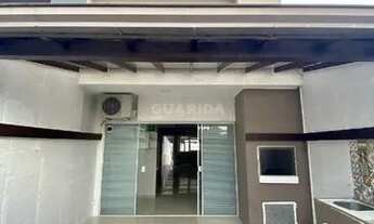 Imagem 2: Casa ampla com 2 dormitórios, ambos suítes para alugar no bairro Guarujá, com DUAS VAGAS!