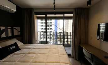 Imagem 2: Studio novo com sacada e mobiliado de 25m² para locação, localizado no coração do bairro A