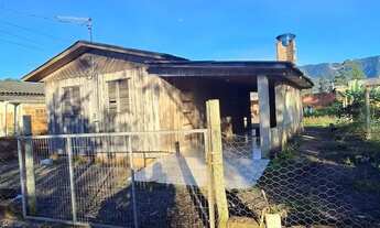 Imagem 5: Terreno com duas casas