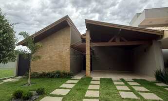 Imagem 2: Excelente Residência - Villaggio III