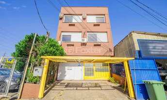 Imagem 2: Imóvel para venda tem 381 metros quadrados com 8 quartos em Santana - Porto Alegre - RS