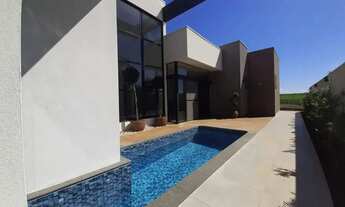 Imagem 6: Térrea para aluguel e venda possui 271 metros quadrados com 3 quartos