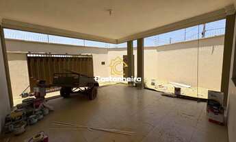 Imagem 2: Casa de esquina 02 Quartos sendo 01 suíte - Bertaville