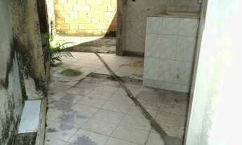 Imagem 7: Lote c/ 360 m², c/ 2 casas. Sendo 1 cs com 3 qtos e a outra com 2 qtos. Total 4 vagas