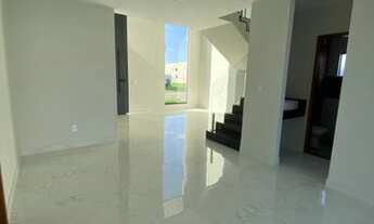 Imagem 7: Casa no condomínio Royal para venda possui 205 metros quadrados com 4 quartos