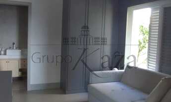 Imagem 7: Casa de condomínio sobrado para venda possui 330 metros quadrados com 4 quartos