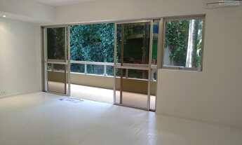 Imagem 2: RJ - Leblon - Alto Leblon - Quintas & Quintais - 4 Quartos - 170m²