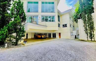 Imagem 6: Maravilhosa mansão com 2.400 metros de terreno e 1.280 de área construída, 5 suites no Ta